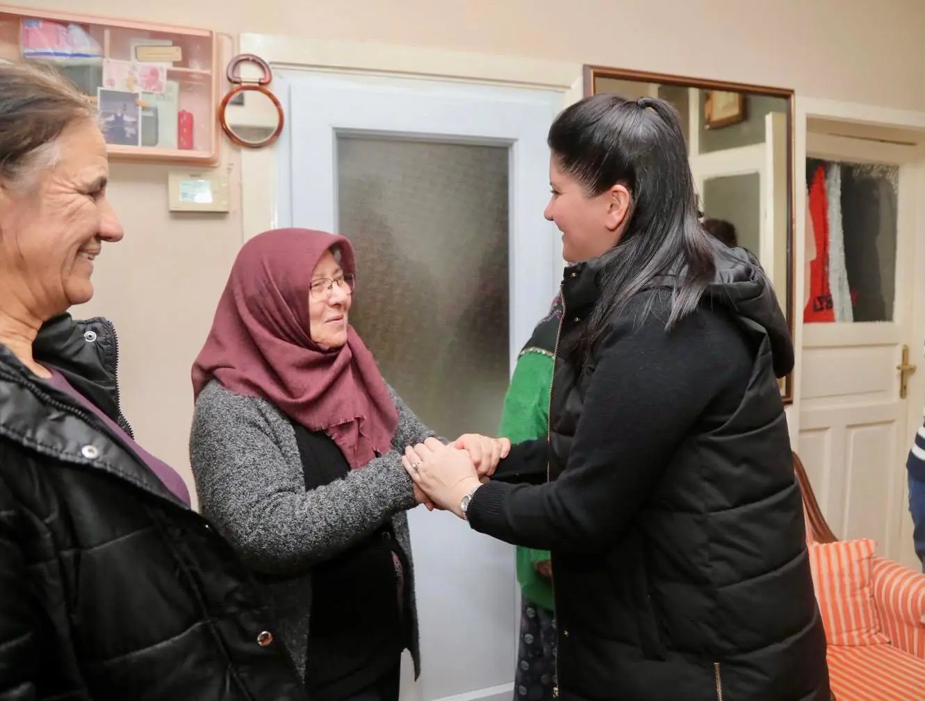 BAŞKAN GENCAN, YILDIRIM’DA MAHALLE ZİYARETLERİNİ SÜRDÜRDÜ galeri görseli